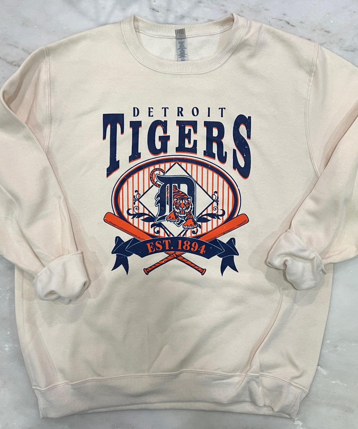Vintage Detroit Tigers • Est 1894 • T-Shirt & Pullover
